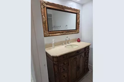 1016 E Tri Oaks Ln Lane #86, Houston, TX 77043 - Photo 9