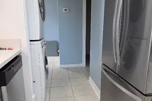 1016 E Tri Oaks Ln Ln, Houston, TX 77043 - Photo 27