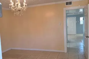 1016 E Tri Oaks Ln Ln, Houston, TX 77043 - Photo 15