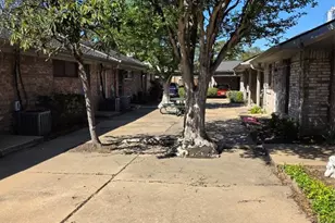 1016 E Tri Oaks Ln Ln, Houston, TX 77043 - Photo 21