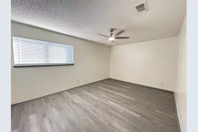 6601 Sands Point Drive #5, Houston, TX 77074 - Photo 9