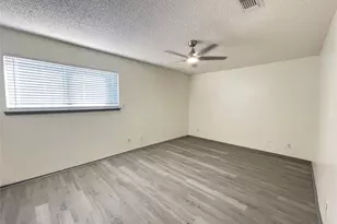 6601 Sands Point Dr, Houston, TX 77074 - Photo 9