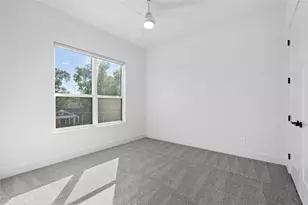 1423 E 36th St, Houston, TX 77022 - Photo 35