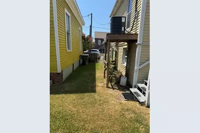 908 34th Street, Galveston, TX 77550 - Photo 11