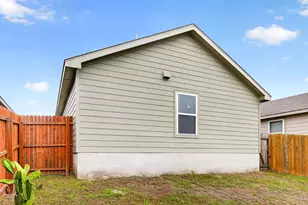 8111 Nube Medina, San Antonio, TX 78252 - Photo 5