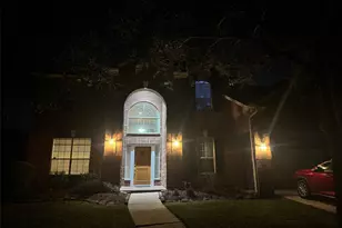 105 Hawke Bay Ln, Friendswood, TX 77546 - Photo 1