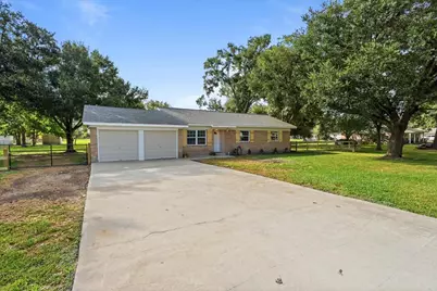 3405 Meadowlark Lane, Alvin, TX 77511 - Photo 3