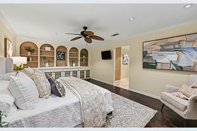 10034 Meadow Lake Lane, Houston, TX 77042 - Photo 21