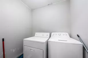 7010 Carter Ave, Hitchcock, TX 77563 - Photo 9