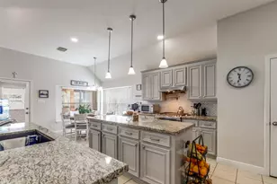 2913 Autumn Creek Dr, Friendswood, TX 77546 - Photo 11