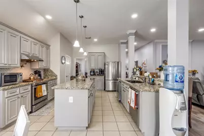 2913 Autumn Creek Drive, Friendswood, TX 77546 - Photo 9