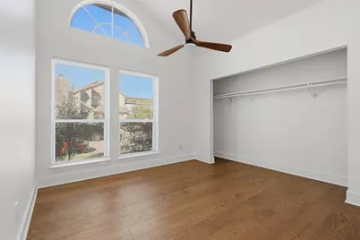 6327 Southwood Court N, Houston, TX 77035 - Photo 9