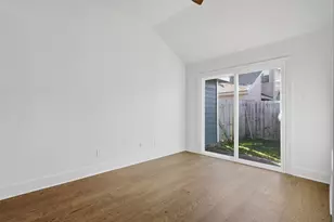 6327 Southwood Ct N, Houston, TX 77035 - Photo 7