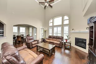 6619 Brady Springs Ln, Sugar Land, TX 77479 - Photo 5