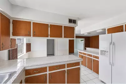 5714 Willowbend Boulevard, Houston, TX 77096 - Photo 11