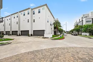 5849 E Post Oak Ln, Houston, TX 77055 - Photo 21