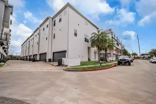 5849 E Post Oak Ln, Houston, TX 77055 - Photo 5