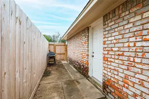 4908 Holly Park Dr, Pasadena, TX 77505 - Photo 33