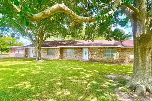 1840 Loop 522, Ganado, TX 77962 - Photo 1