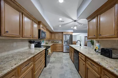 802 Sentinel Oaks, Pinehurst, TX 77362 - Photo 27