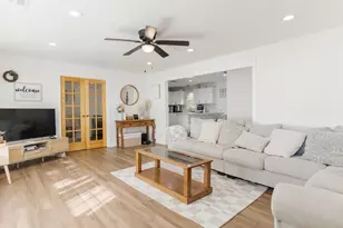 804 Peach St, El Campo, TX 77437 - Photo 5