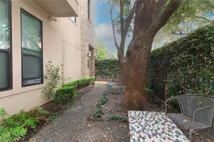 1110 Autrey St, Houston, TX 77006 - Photo 27