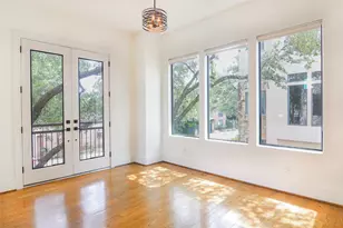 1110 Autrey St, Houston, TX 77006 - Photo 3