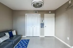 8529 Hearth Dr, Houston, TX 77054 - Photo 17
