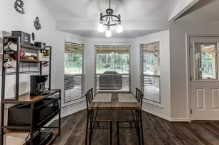 1977 Greentree Dr, Huntsville, TX 77340 - Photo 19