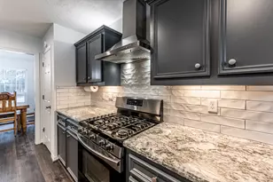 1977 Greentree Dr, Huntsville, TX 77340 - Photo 13