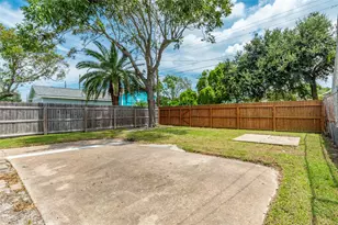 2809 Bernardo De Galvez Ave, Galveston, TX 77550 - Photo 23