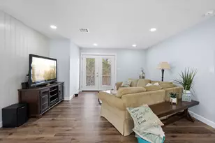 801 Commodore Dr, Livingston, TX 77351 - Photo 7