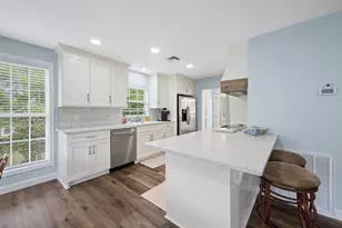 801 Commodore Dr, Livingston, TX 77351 - Photo 9