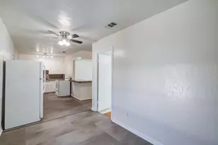 2206 15th Ave N, Texas City, TX 77590 - Photo 9