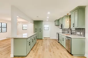 210 Cactus, Oyster Creek, TX 77541 - Photo 5