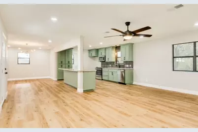 210 Cactus, Oyster Creek, TX 77541 - Photo 3