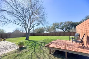 210 Cactus, Oyster Creek, TX 77541 - Photo 15