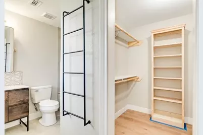 210 Cactus, Oyster Creek, TX 77541 - Photo 9