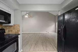 800 N San Jacinto, Conroe, TX 77301 - Photo 11
