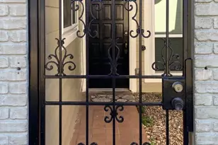 800 N San Jacinto, Conroe, TX 77301 - Photo 3