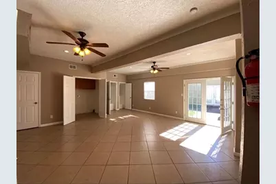 800 N San Jacinto #201, Conroe, TX 77301 - Photo 5