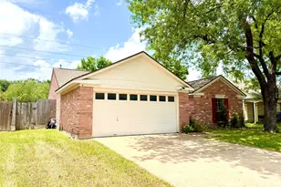 9631 Secretariat Dr, Houston, TX 77065 - Photo 3