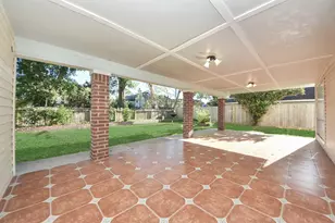 15614 Barbarossa Dr, Houston, TX 77083 - Photo 37