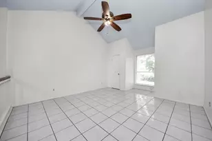 15614 Barbarossa Dr, Houston, TX 77083 - Photo 17
