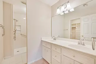 208 Live Oak Ln, Friendswood, TX 77546 - Photo 17