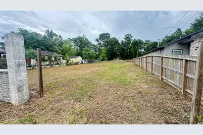 9016 Sherburne Street, Houston, TX 77016 - Photo 7