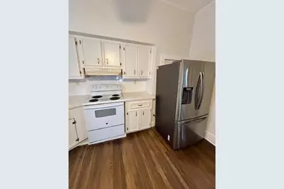 210 E Phillips Street, Conroe, TX 77301 - Photo 11