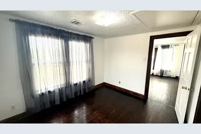 716 Joyce, Houston, TX 77009 - Photo 9
