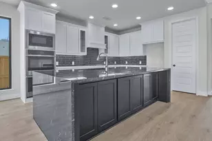 12214 Grassy Bnd Dr, Baytown, TX 77523 - Photo 7