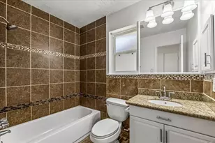 10111 Limewood Ln, Sugar Land, TX 77498 - Photo 13